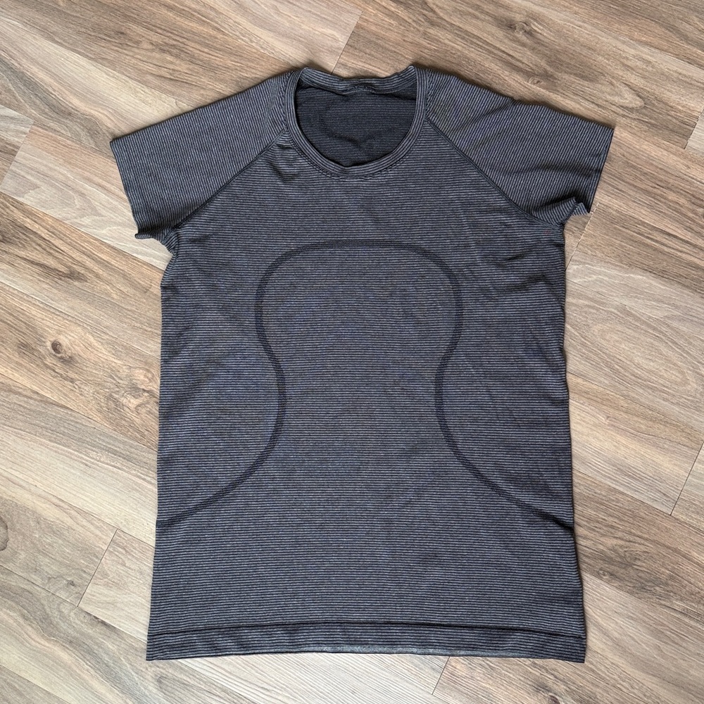 Lululemon Women’s Swiftly Tech Short-Sleeve Shirt 2.0 Hip Length 12